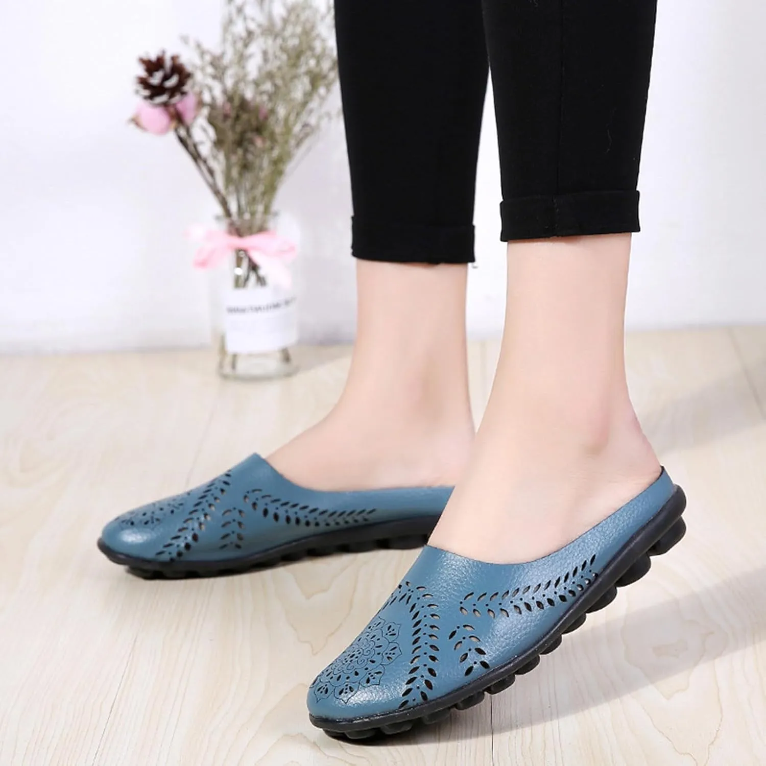 Sandals for Women Summer Breathable Flats Slippers Closed Toe Slip on Sandals Comfortable Dressy Leather Loafer2