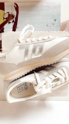 The Back 70 Barkley Jogger Sneaker - Metallic Silver