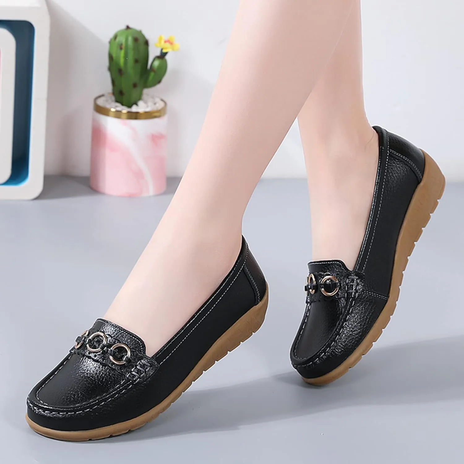 Women's Flats Shoes Casual Slip On Shoes Lightweight Penny Loafers Comfort Wide Loafers with Arch Support